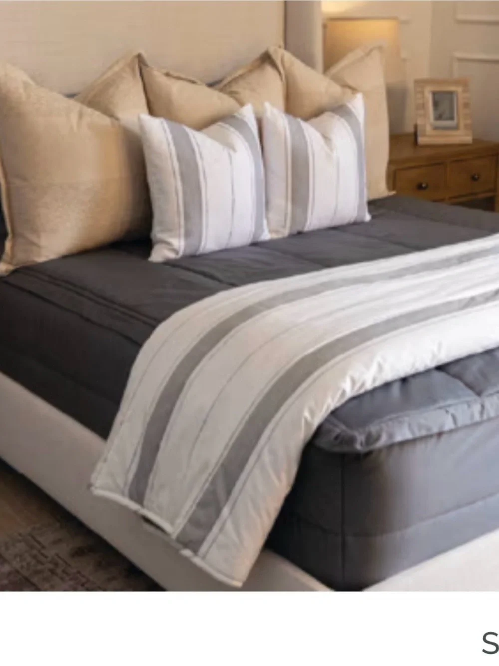 Reese’s Gray and White Beddy’s Zippered Bedding